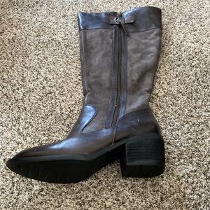 Brand new born boots